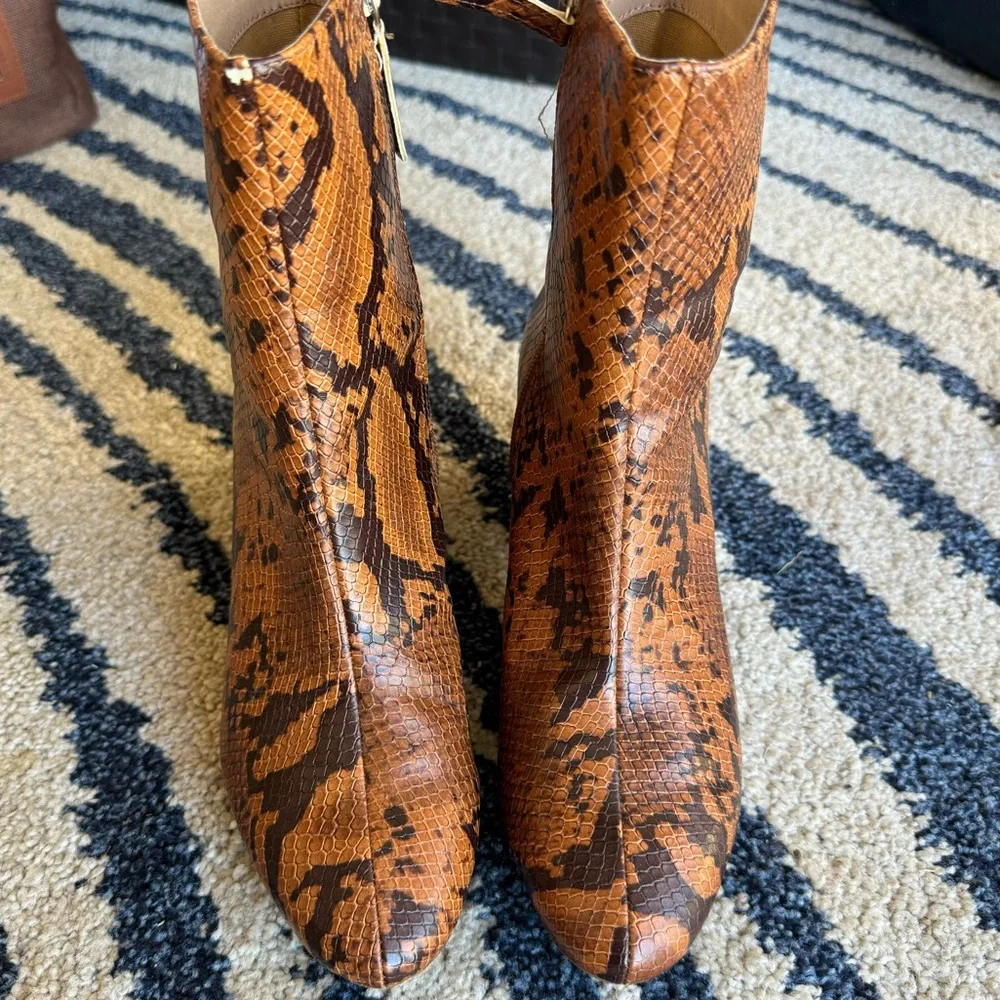 Snake Print Patterned Ankle Boots - Picture 2 of 3